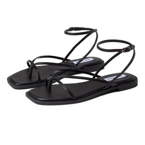Black / NWT / Steve Madden Agree Strappy Square Toe Sandals